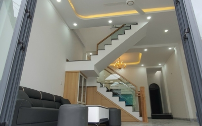 NHÀ HẺM 17 Y NUÊ CÁCH LÊ DUẨN CHỈ HƠN 100M