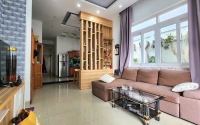 NHÀ MẶT TIỀN ĐƯỜNG LƯƠNG VĂN CAN HẺM 126 Y MOAN