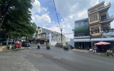 ĐẤT MẶT TIỀN QUANG TRUNG NGAY ĐẦU ĐƯỜNG MẠC THỊ BƯỞI