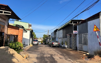 ĐẤT HẺM Ô TÔ ĐƯỜNG Y NUÊ GẦN CHỢ