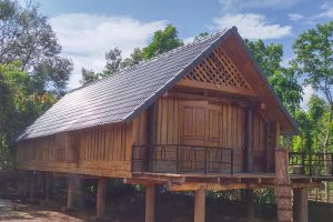 BÁN NHÀ SÀN Ê ĐÊ TUYỆT ĐẸP MỚI LÀM XONG TẠI BUÔN MA THUỘT ĐĂK LĂK