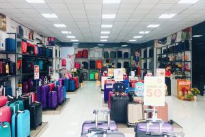 BÁN NHÀ MẶT TIỀN ĐANG KINH DOANH CÁCH KHÁCH SẠN MƯỜNG THANH CHỈ CÓ 50 MÉT